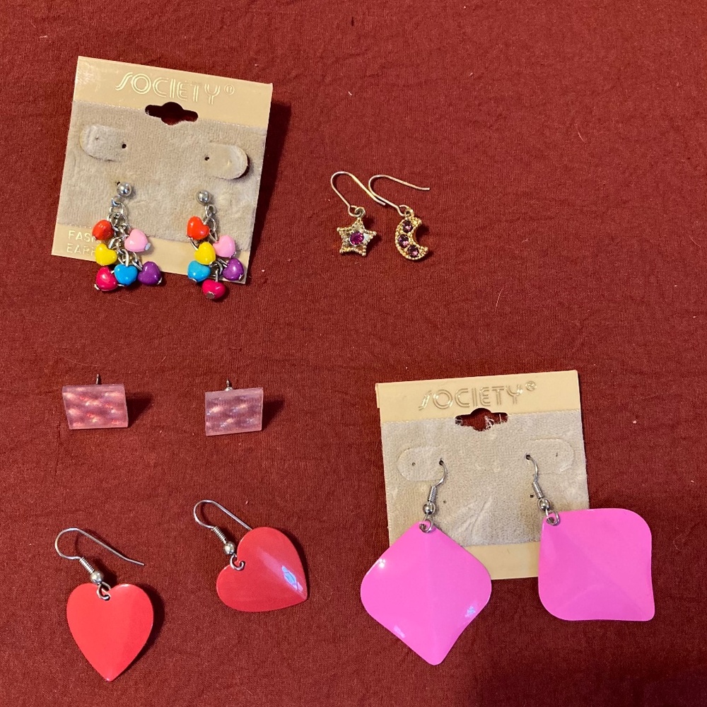 Five pairs of vintage 80s/90s earrings for $15!